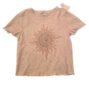 American Eagle size Medium Waffle T-Shirt with Sun